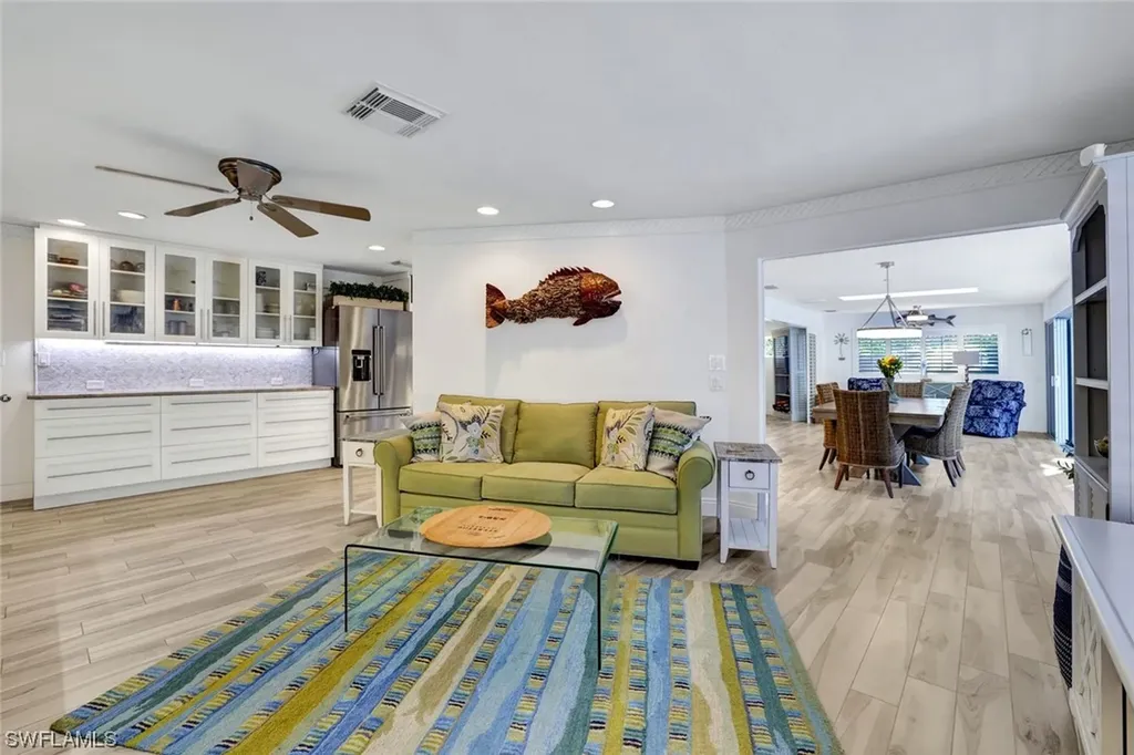 735 Old Trail Drive Naples FL 34103
