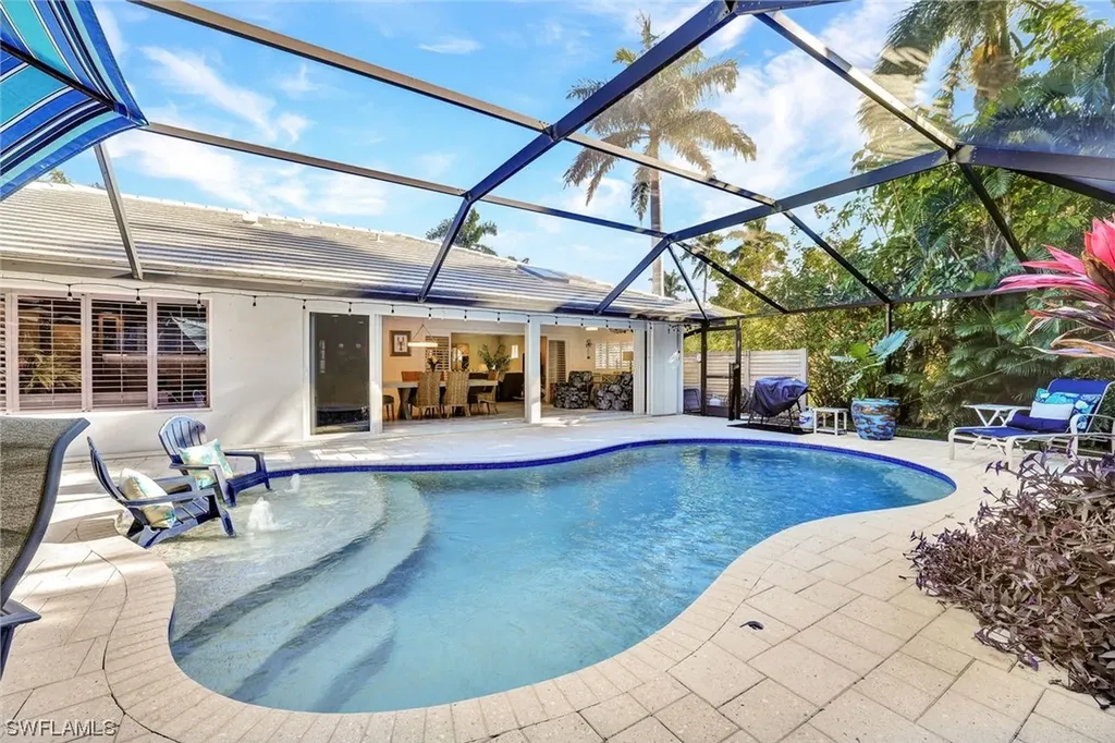 735 Old Trail Drive Naples FL 34103