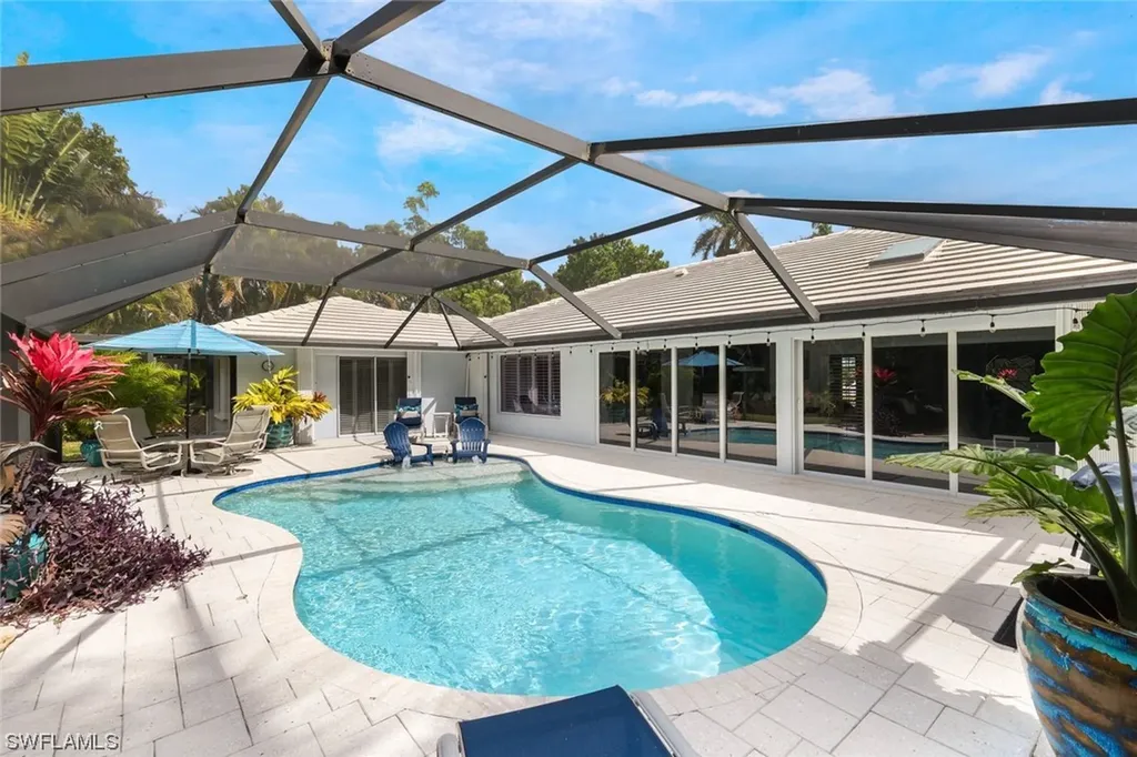 735 Old Trail Drive Naples FL 34103