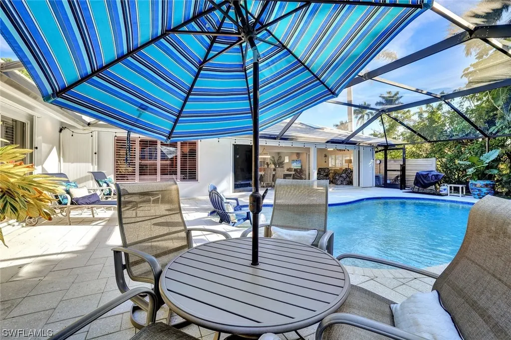735 Old Trail Drive Naples FL 34103