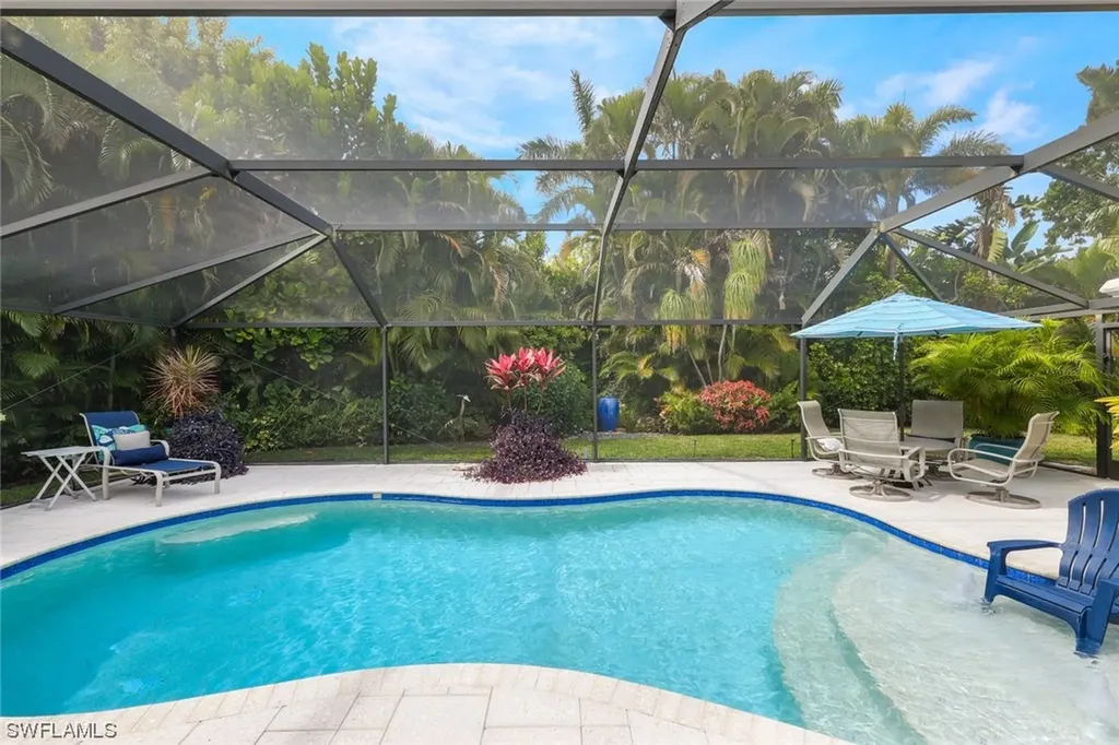735 Old Trail Drive Naples FL 34103