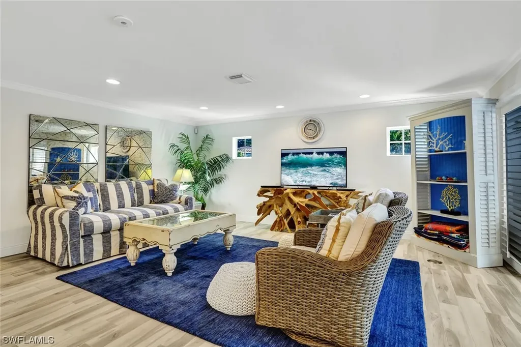 735 Old Trail Drive Naples FL 34103