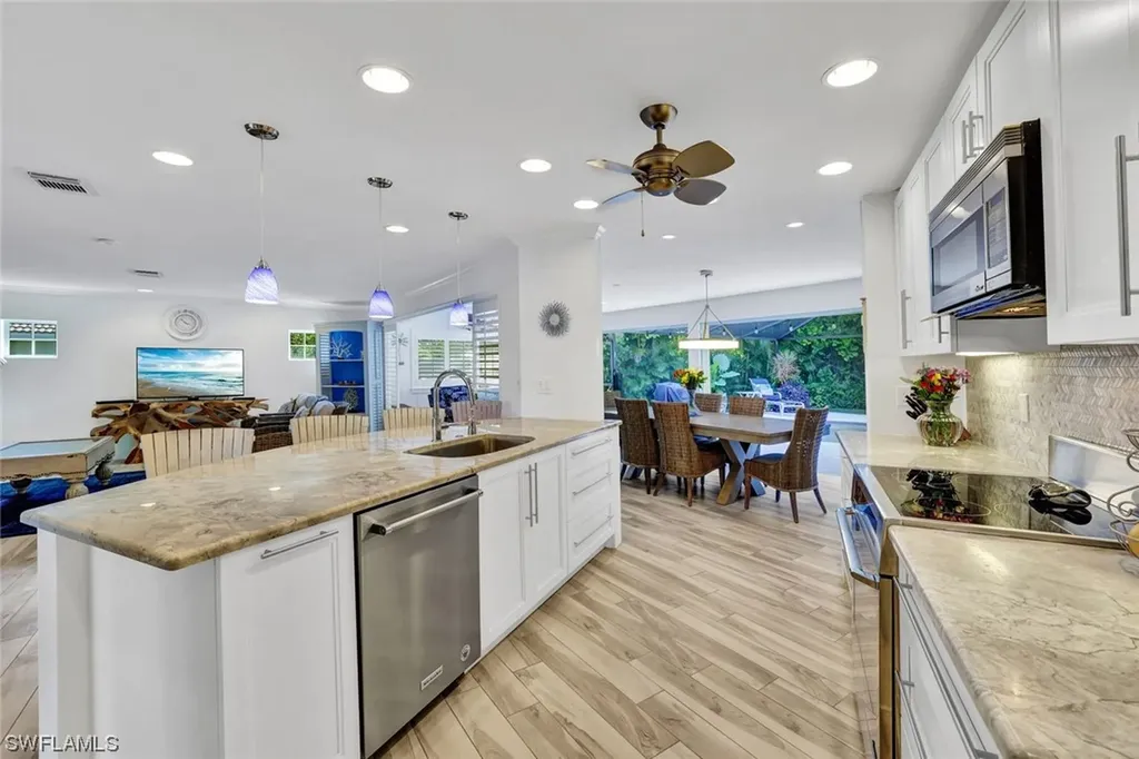 735 Old Trail Drive Naples FL 34103