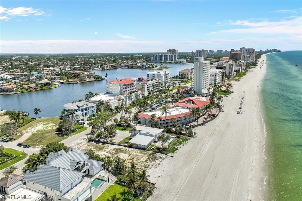 10047 Gulf Shore Drive Naples FL 34108