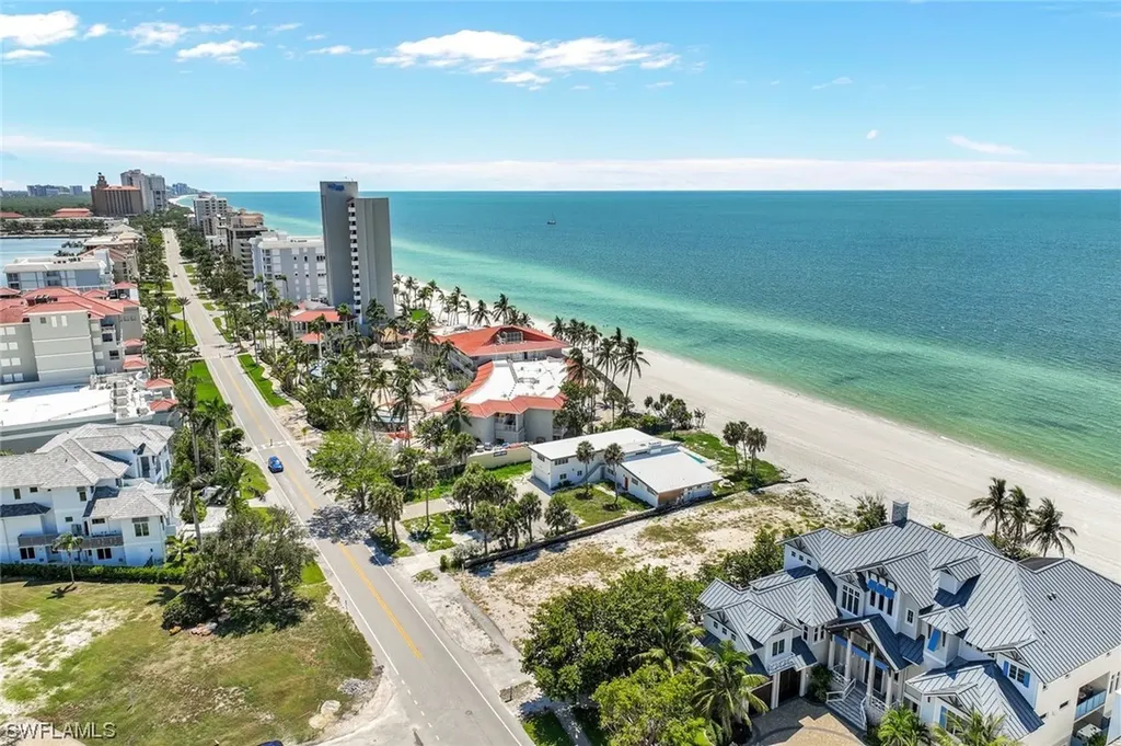 10047 Gulf Shore Drive Naples FL 34108