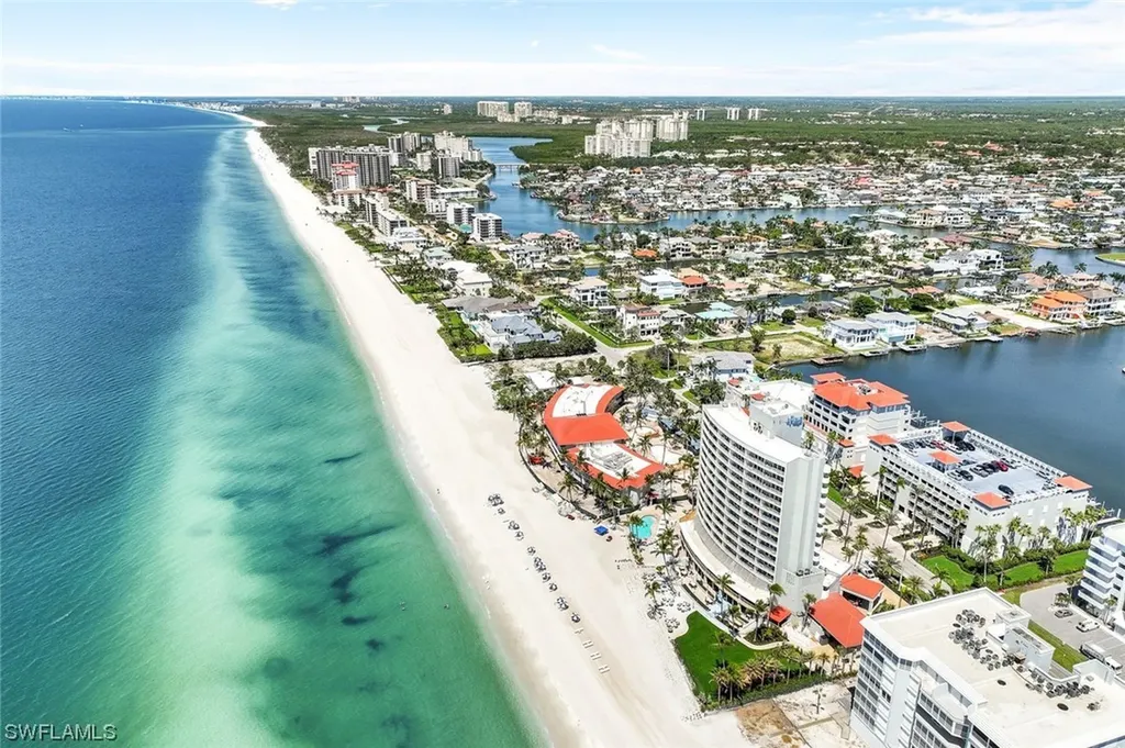 10047 Gulf Shore Drive Naples FL 34108