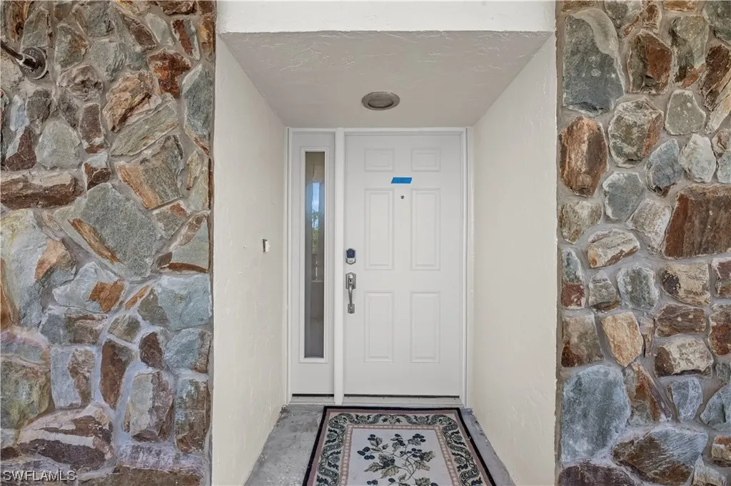 1605 Middle Gulf Drive Sanibel FL 33957