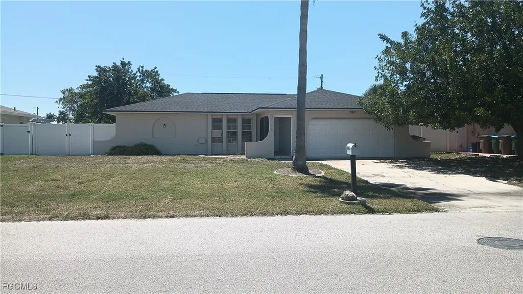 1806 SE 15th Place Cape Coral FL 33990