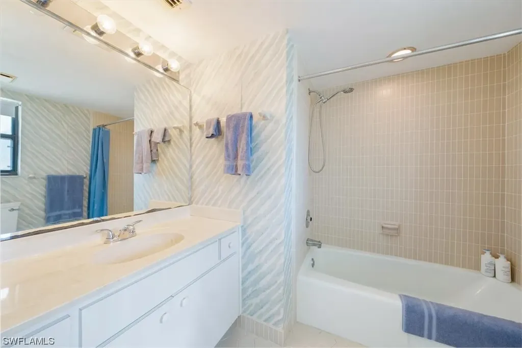 723 Wildwood Lane Naples FL 34105