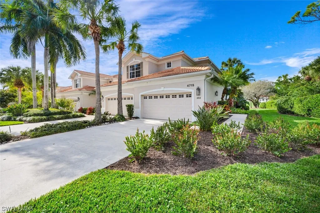 4715 Shinnecock Hills Court Naples FL 34112