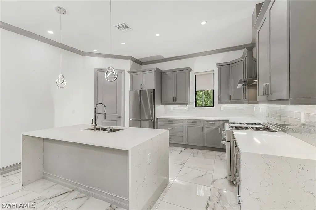 143 12th Avenue NE Naples FL 34120