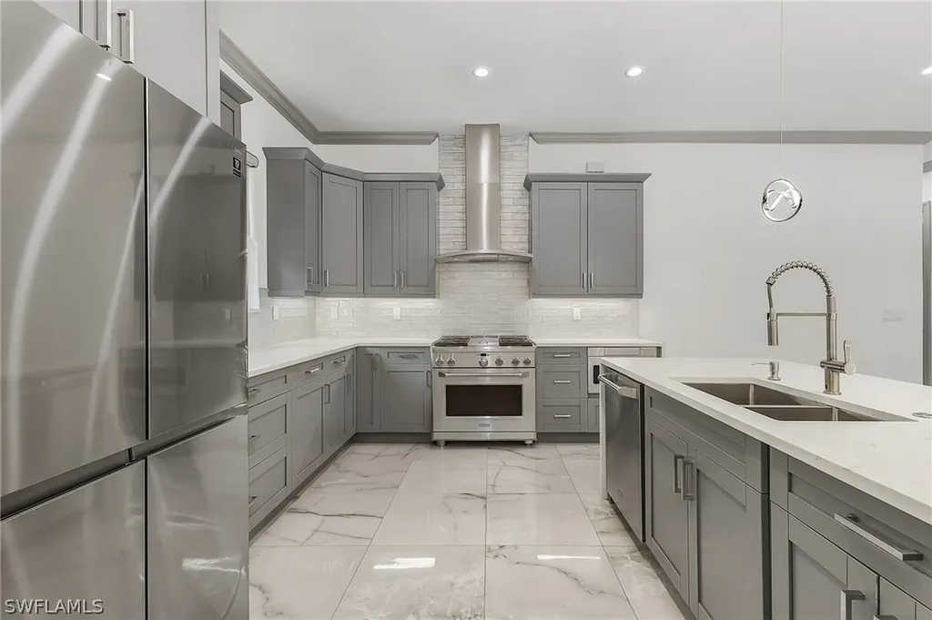 143 12th Avenue NE Naples FL 34120