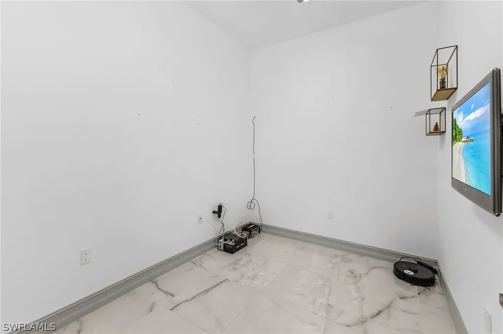143 12th Avenue NE Naples FL 34120