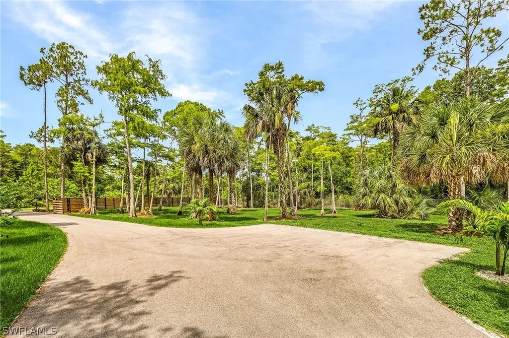 143 12th Avenue NE Naples FL 34120