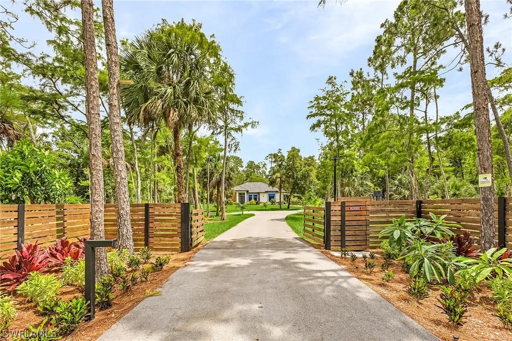143 12th Avenue NE Naples FL 34120