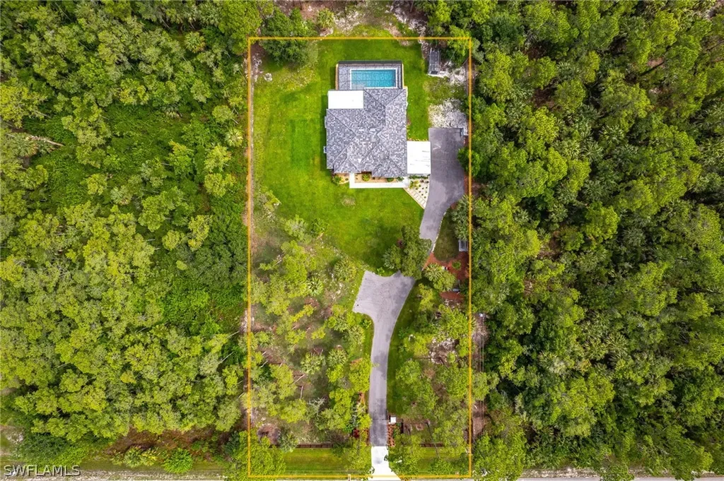 143 12th Avenue NE Naples FL 34120