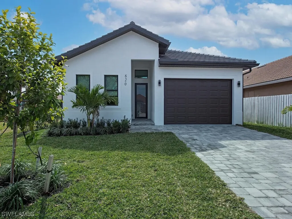 620 110th Avenue N Naples FL 34108