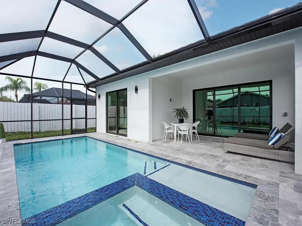 620 110th Avenue N Naples FL 34108