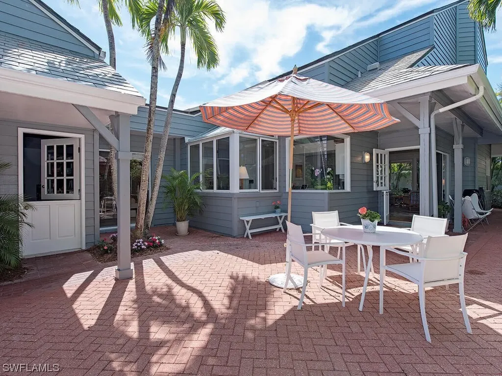 620 Bridgeway Lane Naples FL 34108
