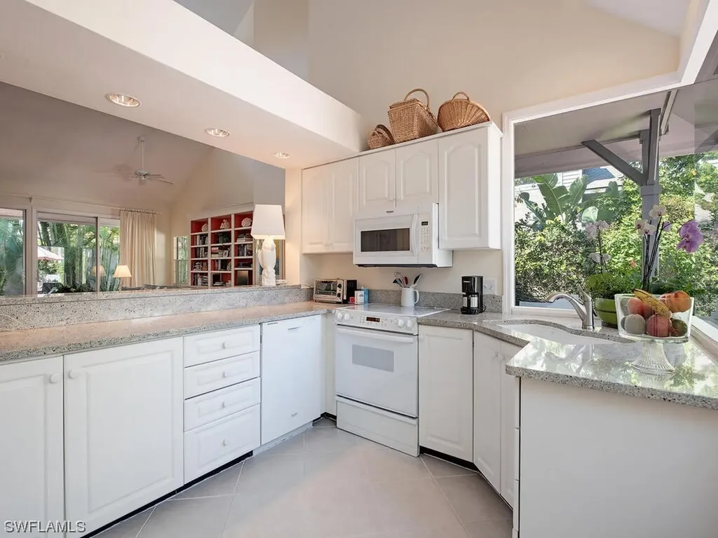 620 Bridgeway Lane Naples FL 34108