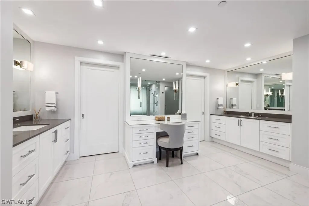 13915 Old Coast Road Naples FL 34110