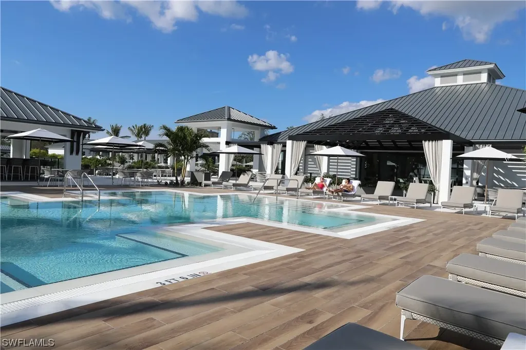 13915 Old Coast Road Naples FL 34110