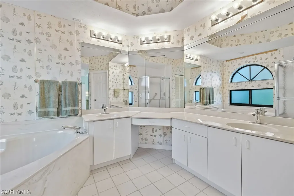 6520 Valen Way Naples FL 34108