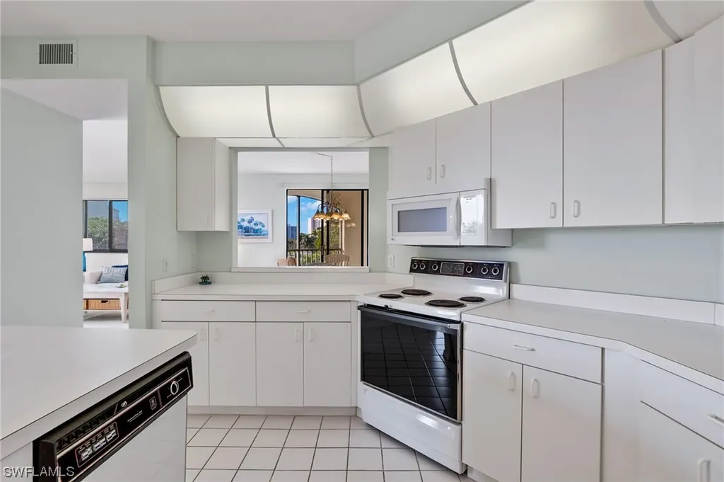 6520 Valen Way Naples FL 34108
