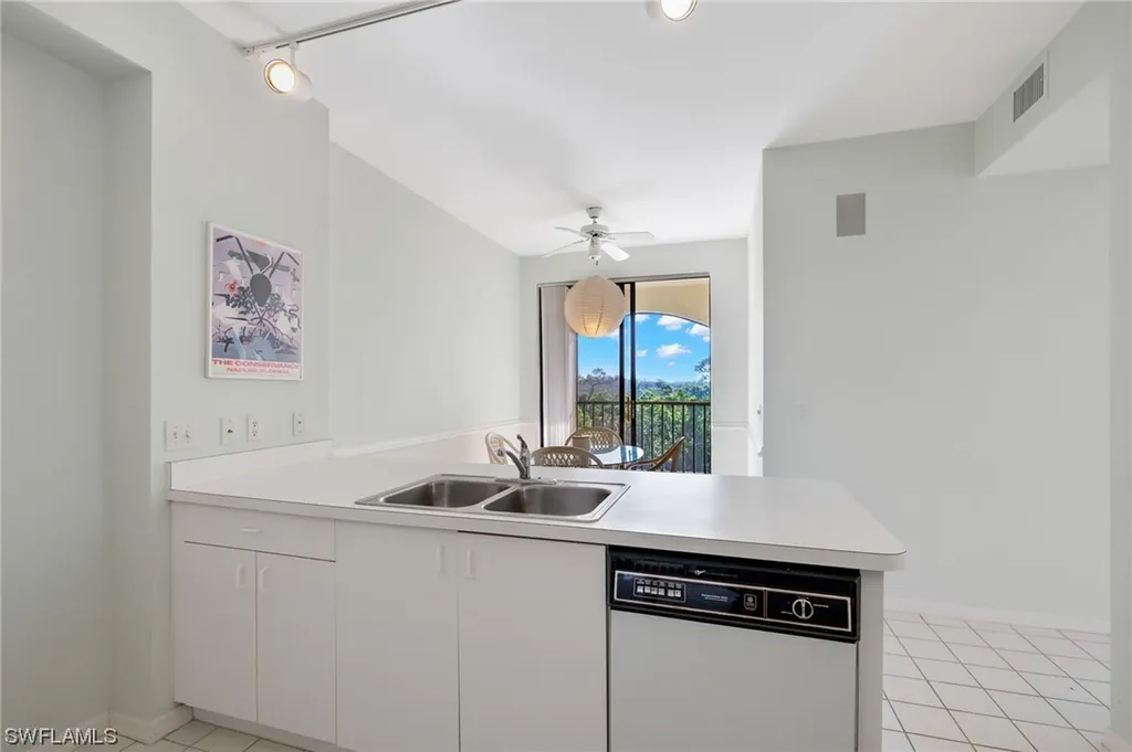 6520 Valen Way Naples FL 34108