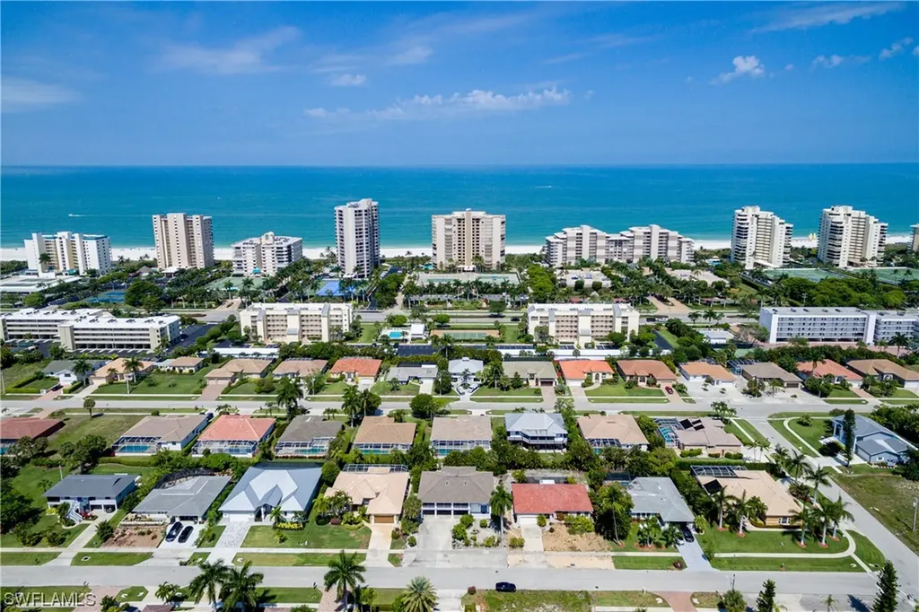832 Swan Drive Marco Island FL 34145