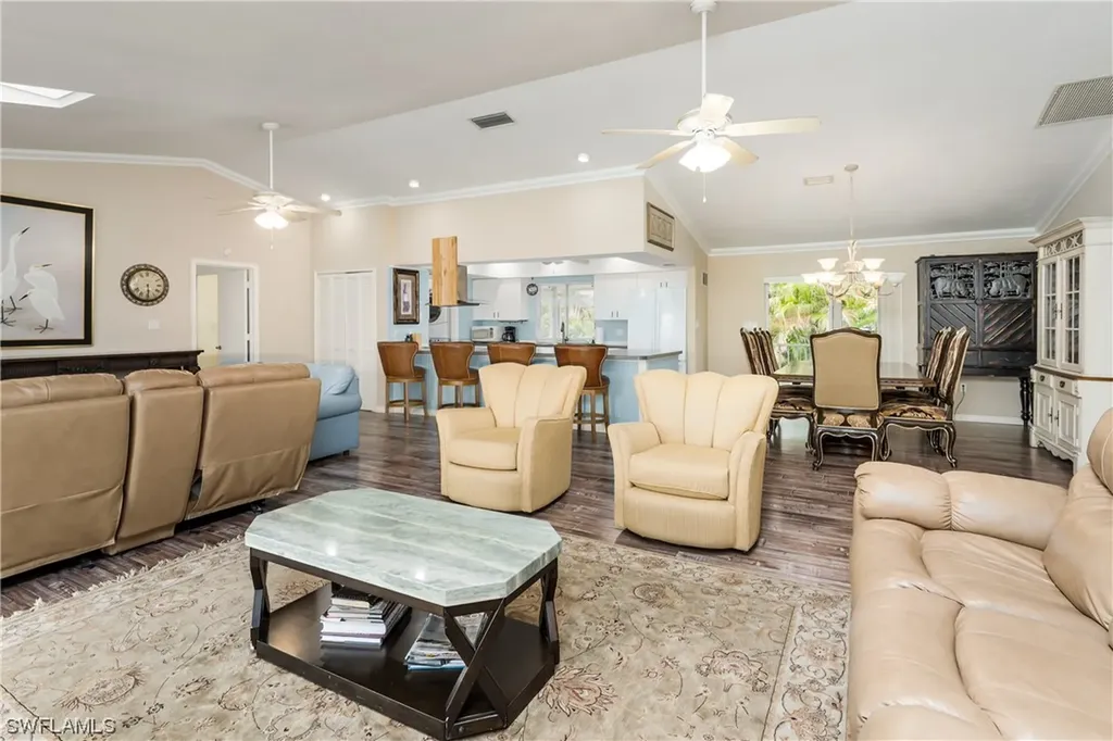 832 Swan Drive Marco Island FL 34145