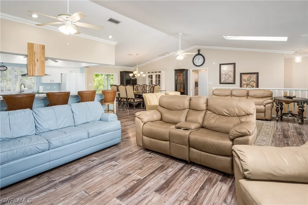 832 Swan Drive Marco Island FL 34145