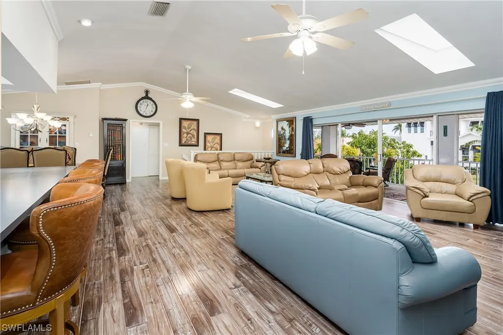 832 Swan Drive Marco Island FL 34145