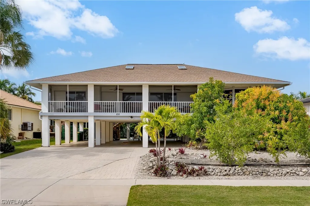 832 Swan Drive Marco Island FL 34145