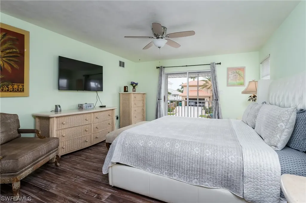 832 Swan Drive Marco Island FL 34145