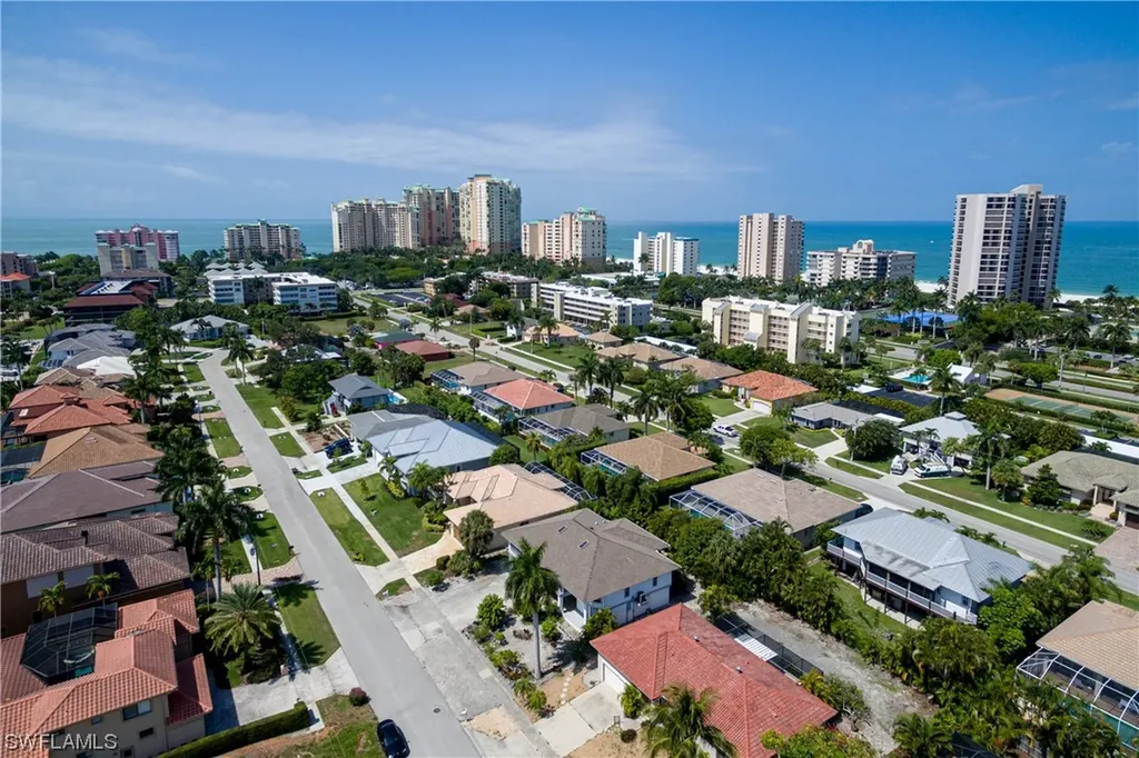 832 Swan Drive Marco Island FL 34145