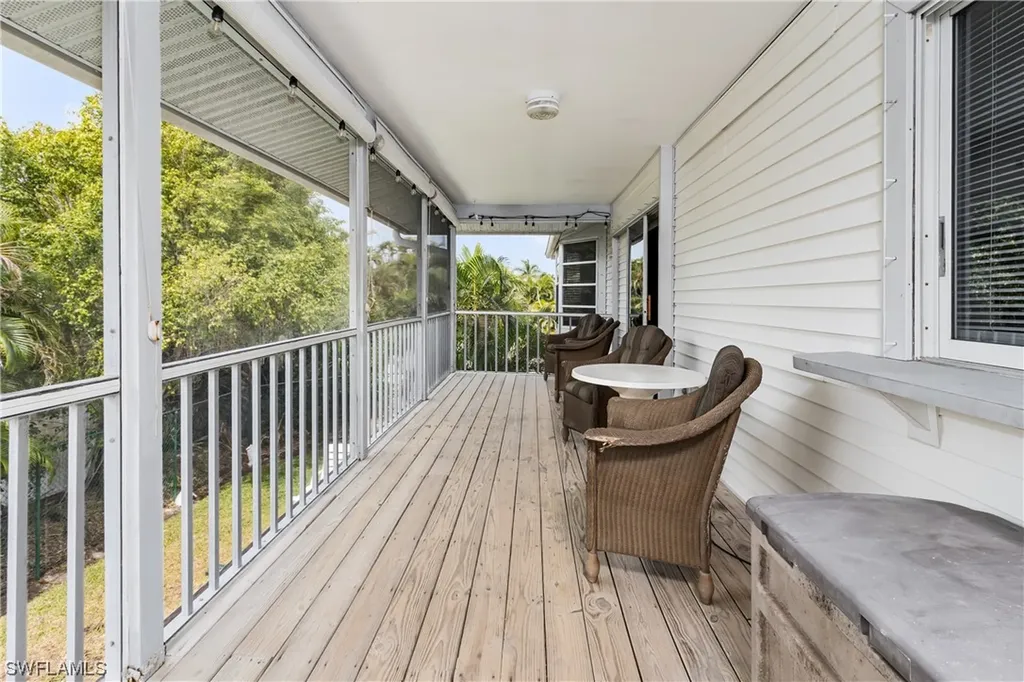 832 Swan Drive Marco Island FL 34145