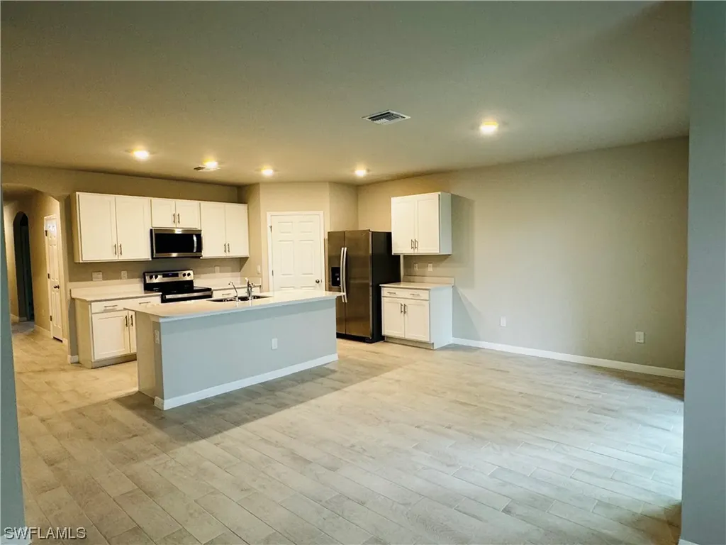 2716 NW 7th Street Cape Coral FL 33993