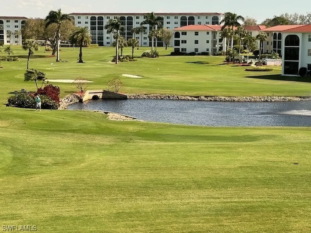 57 High Point Circle W Naples FL 34103