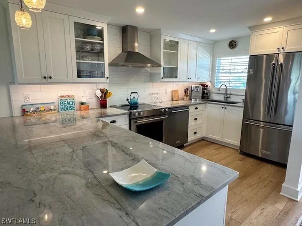 57 High Point Circle W Naples FL 34103