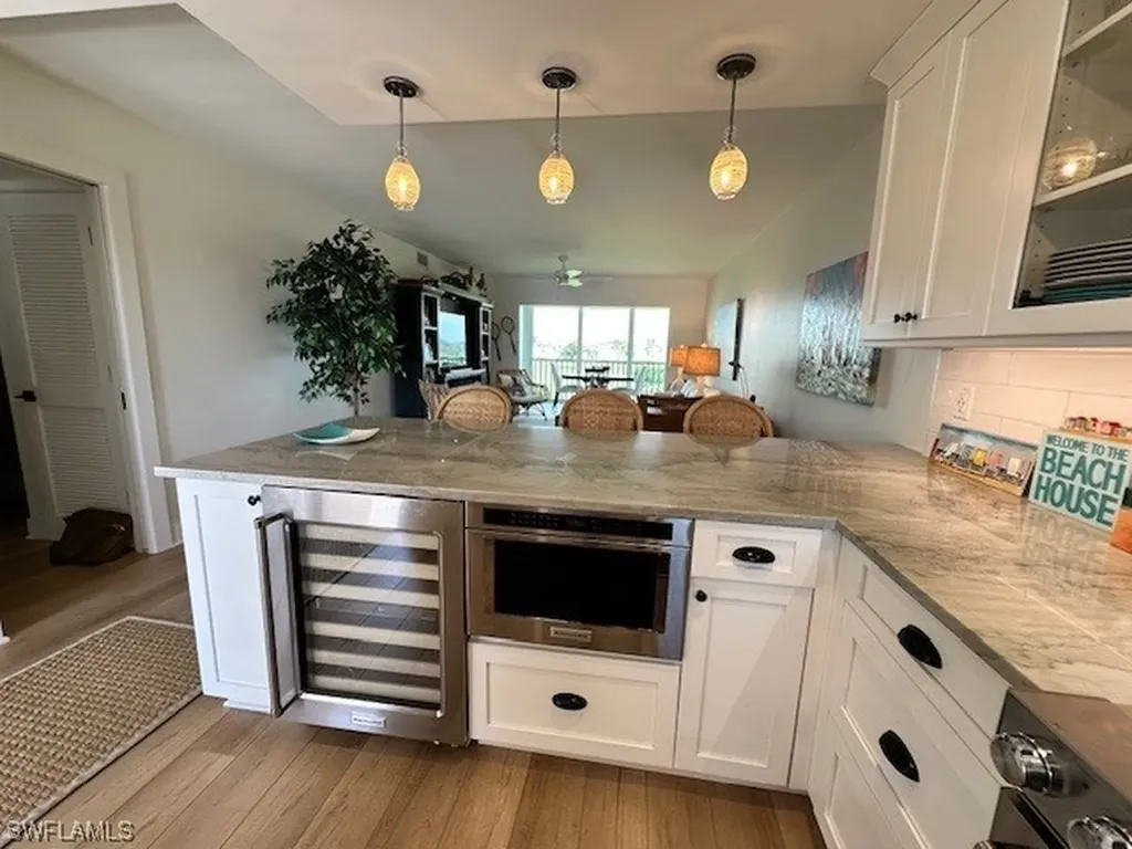 57 High Point Circle W Naples FL 34103