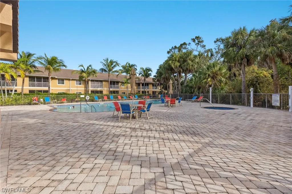 1064 Winding Pines Circle Cape Coral FL 33909