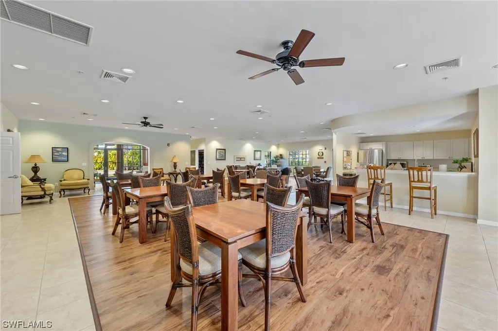 1064 Winding Pines Circle Cape Coral FL 33909