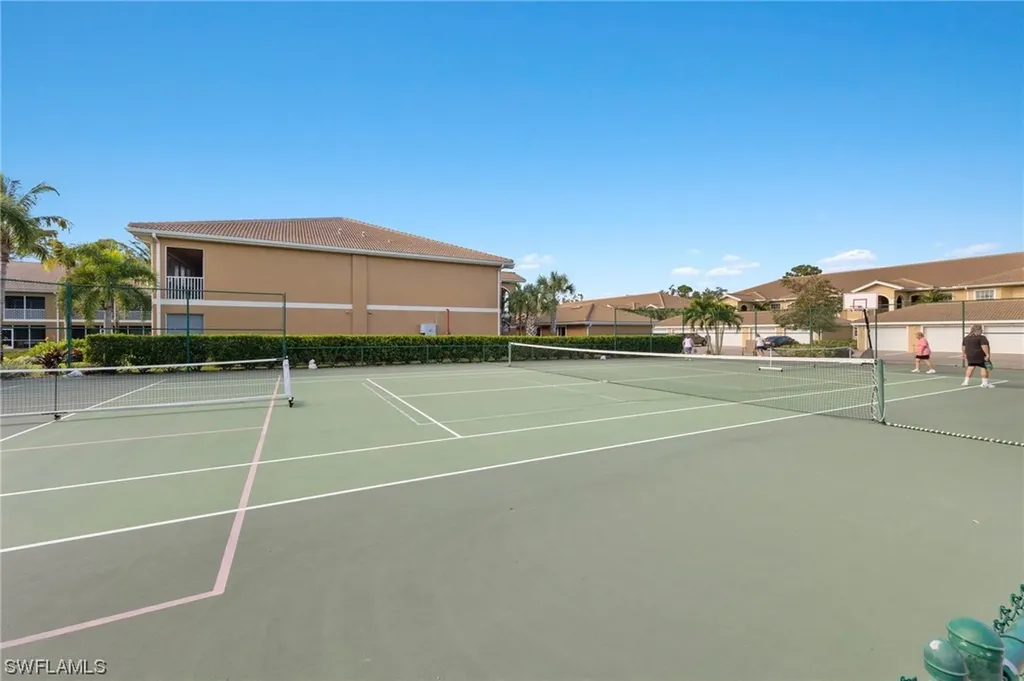 1064 Winding Pines Circle Cape Coral FL 33909