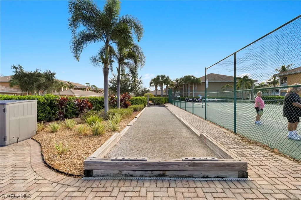 1064 Winding Pines Circle Cape Coral FL 33909