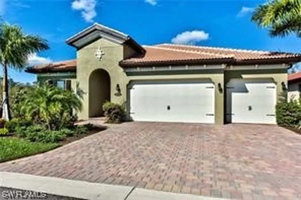 16358 Barclay Court Naples FL 34110
