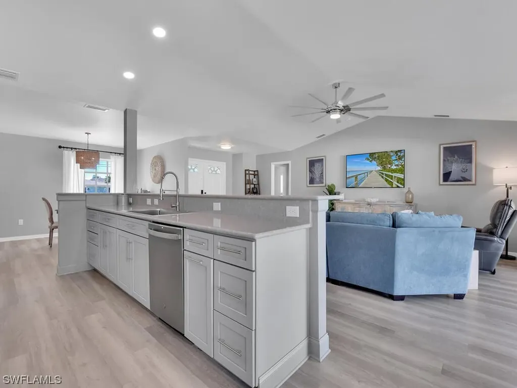 233 SW 45th Street Cape Coral FL 33914