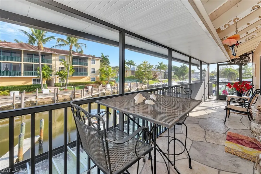 1539 Chesapeake Avenue Naples FL 34102