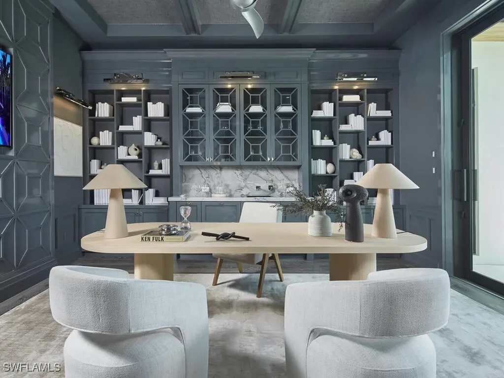 595 16th Avenue S Naples FL 34102