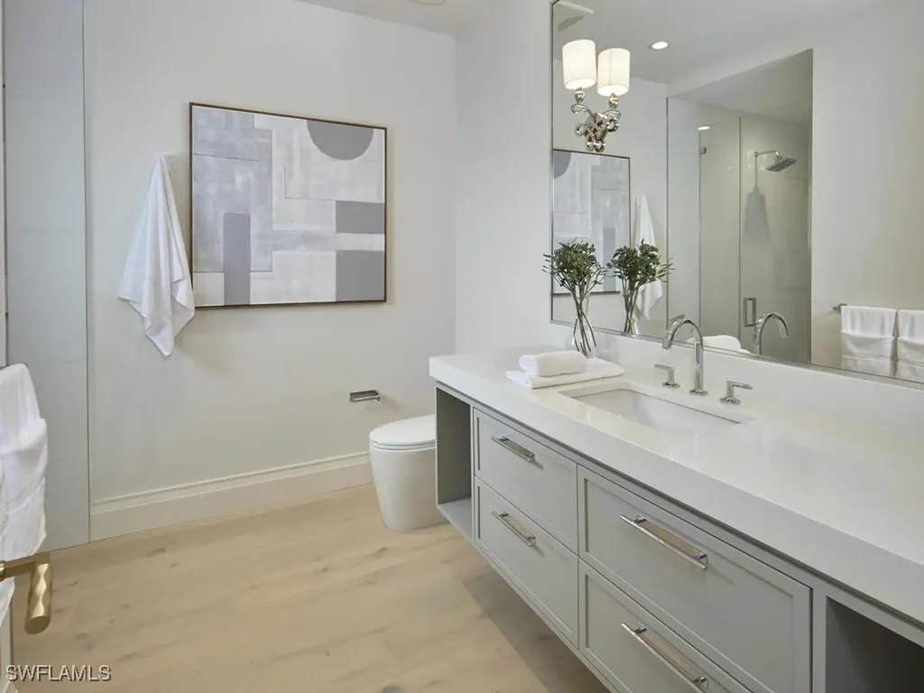 595 16th Avenue S Naples FL 34102